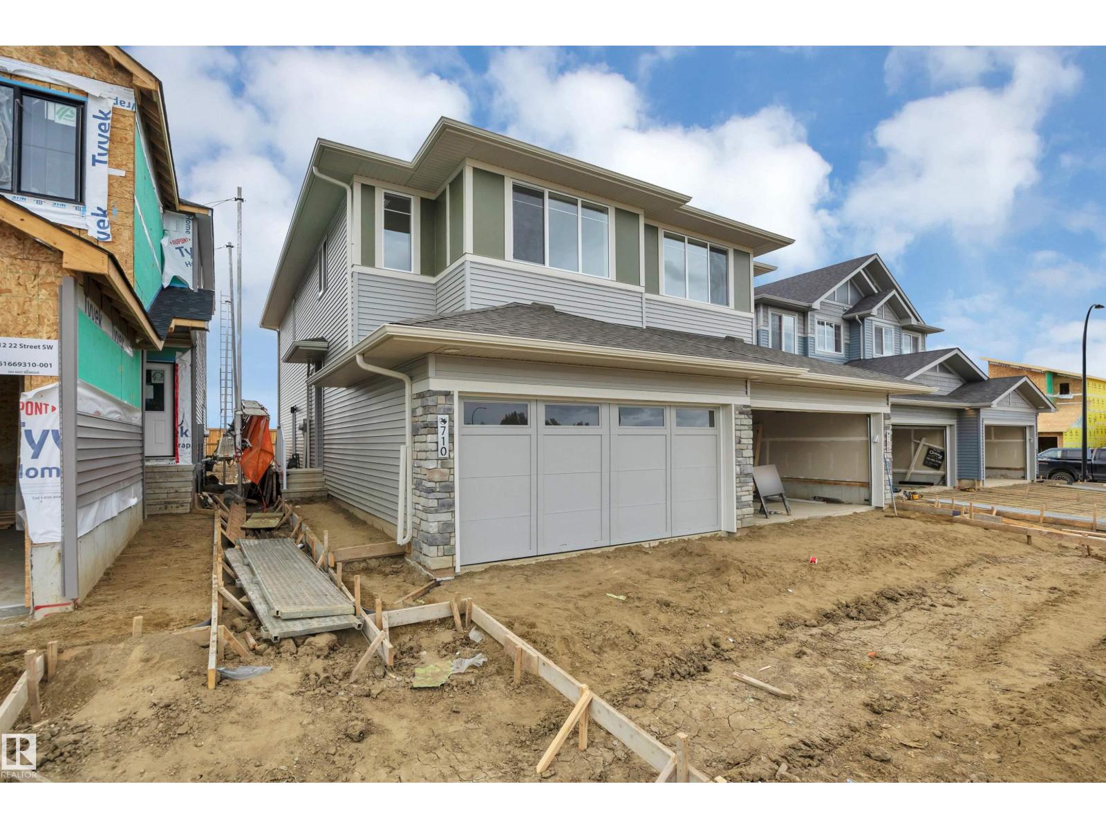 710 22 St Sw Property Photo 3