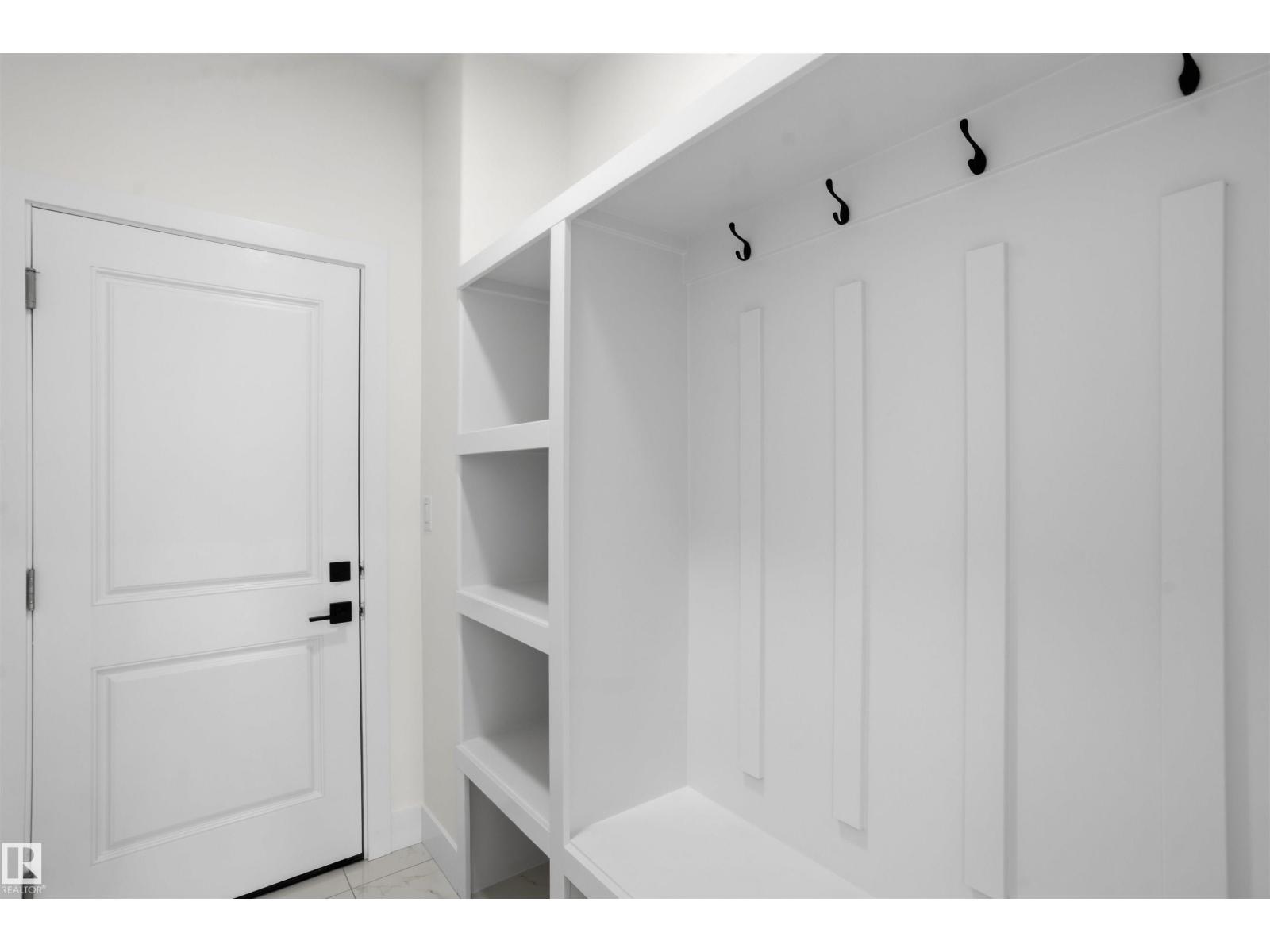 3211 5 Av Sw Property Photo 5