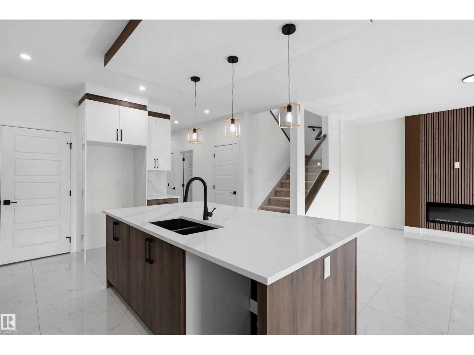 3211 5 Av Sw Property Photo 14