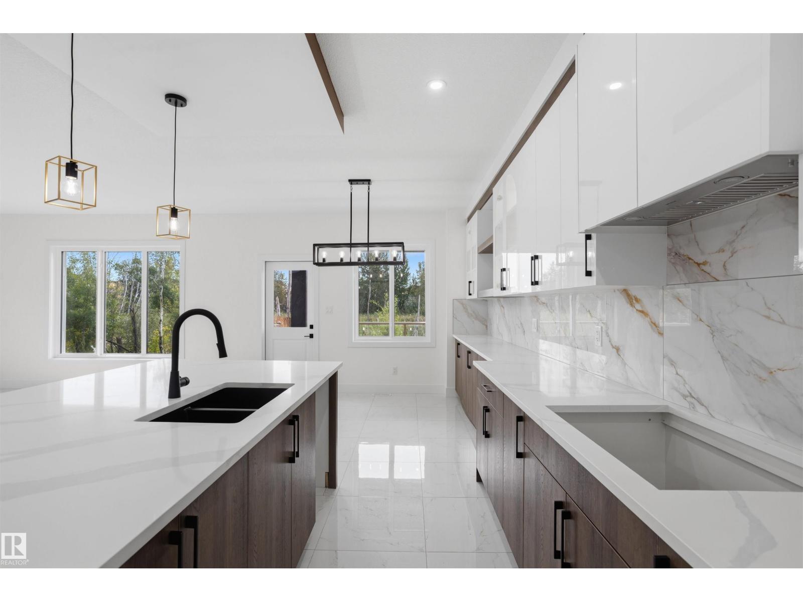 3211 5 Av Sw Property Photo 16