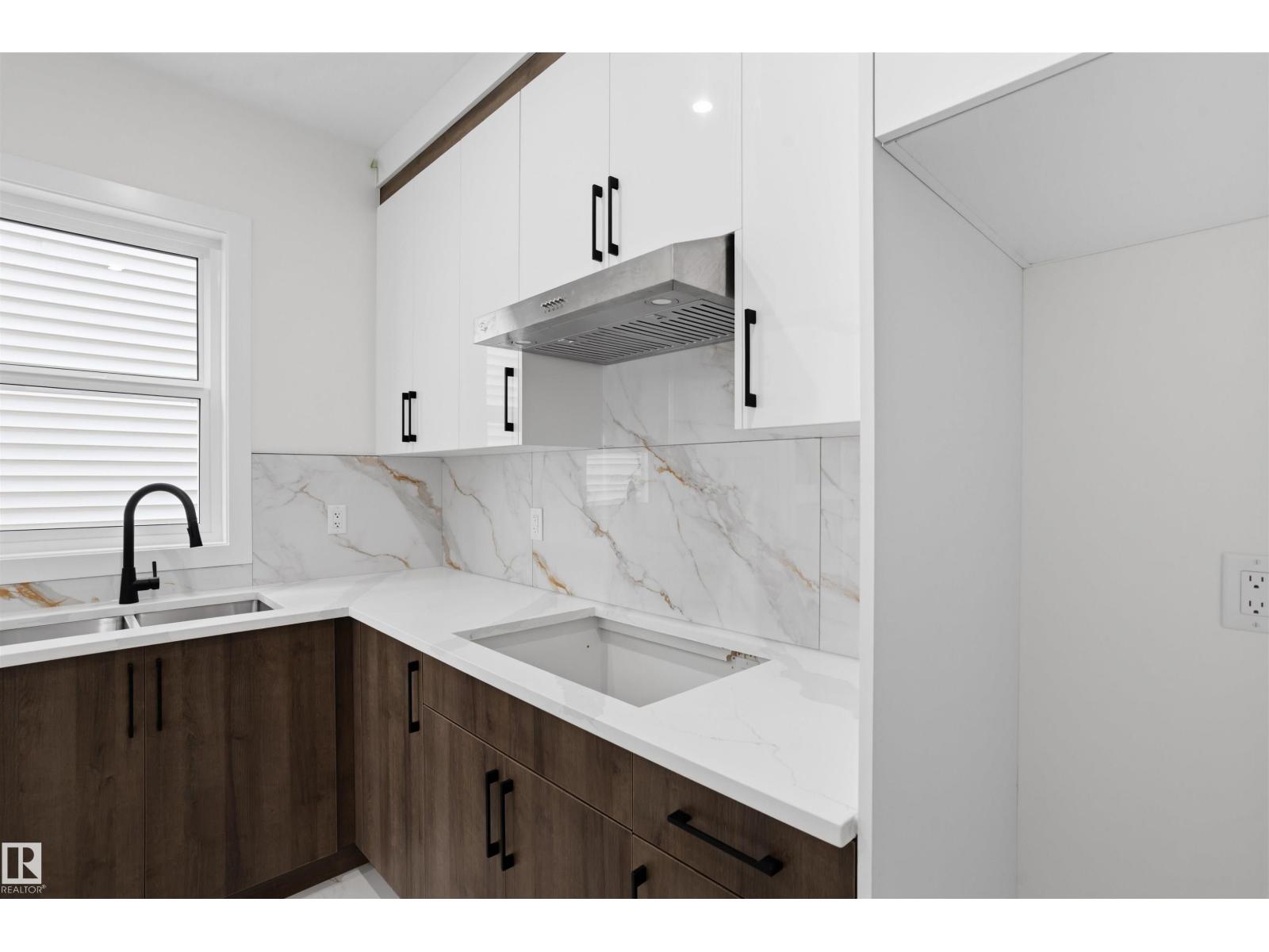 3211 5 Av Sw Property Photo 17