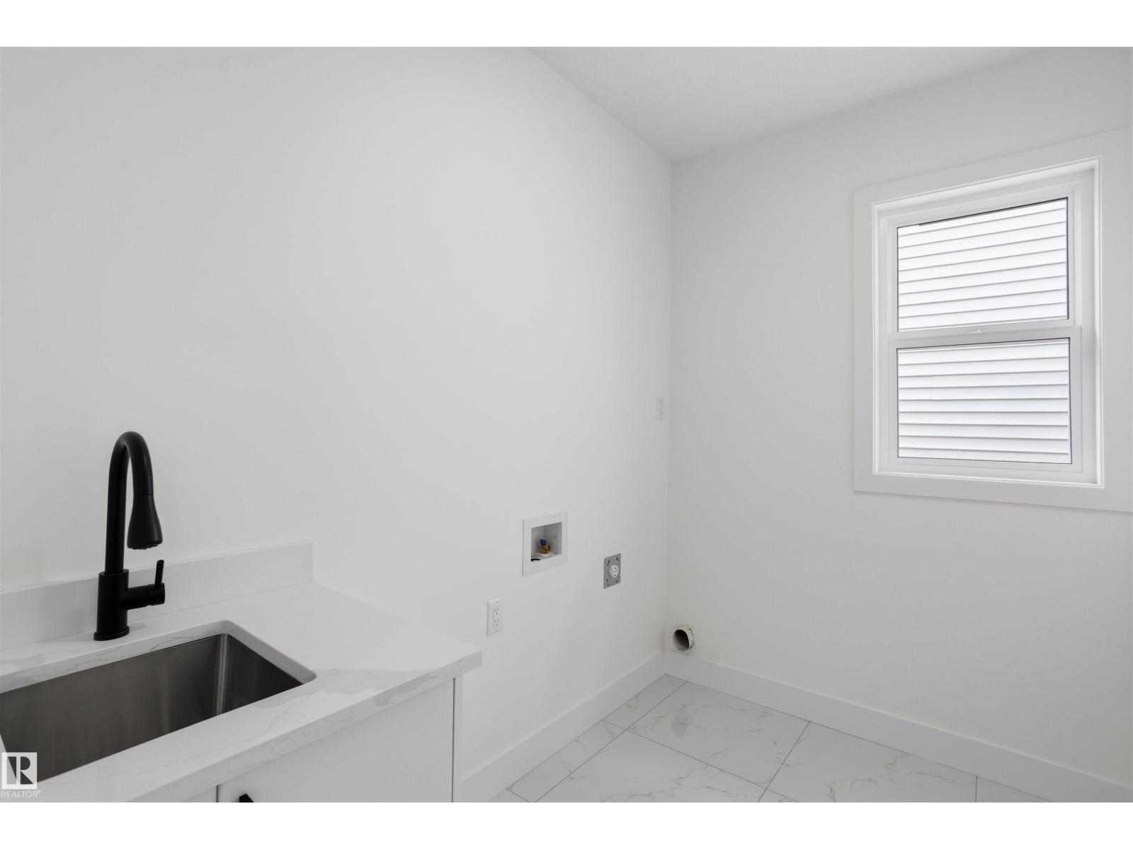 3211 5 Av Sw Property Photo 35