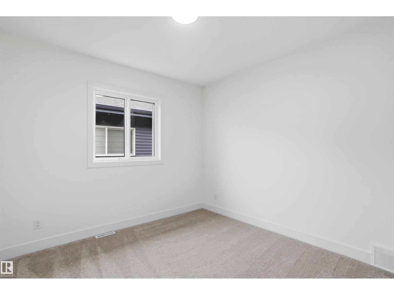 3211 5 Av Sw Property Photo 37