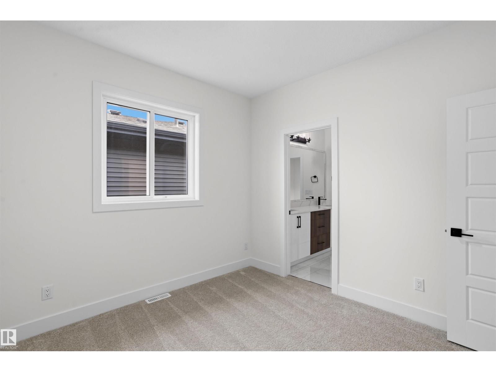 3211 5 Av Sw Property Photo 42