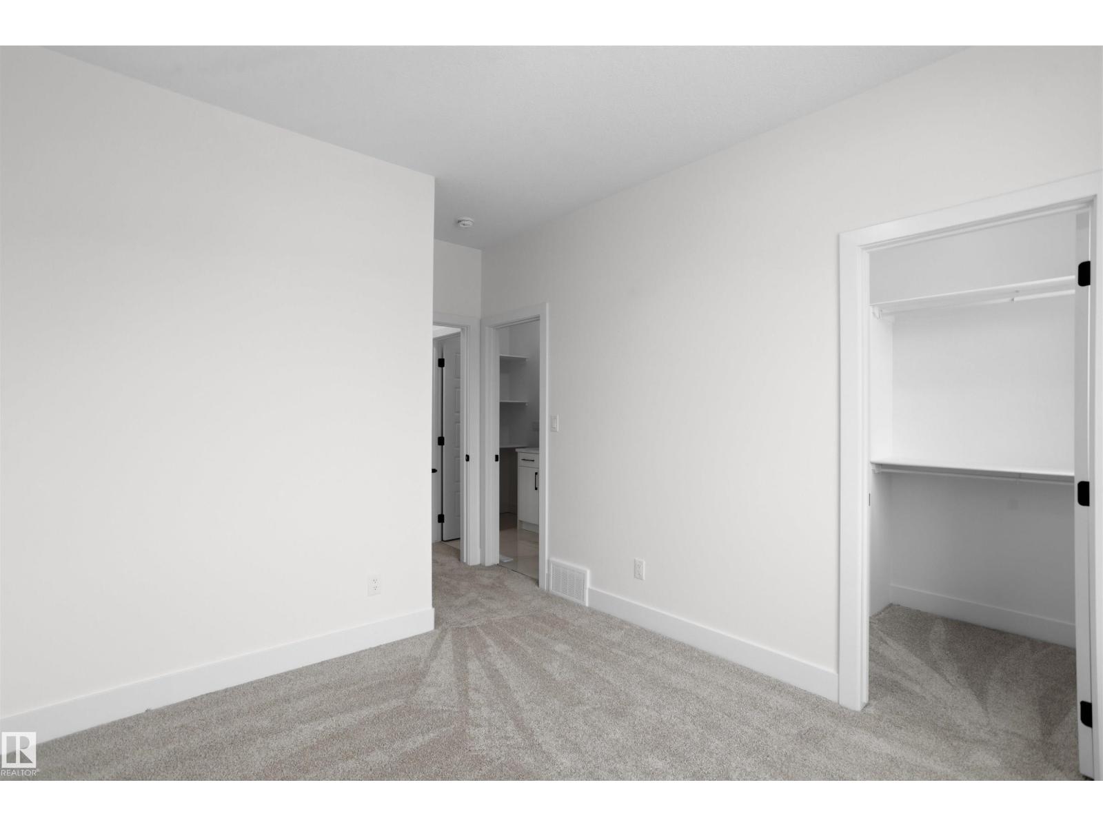 3211 5 Av Sw Property Photo 45