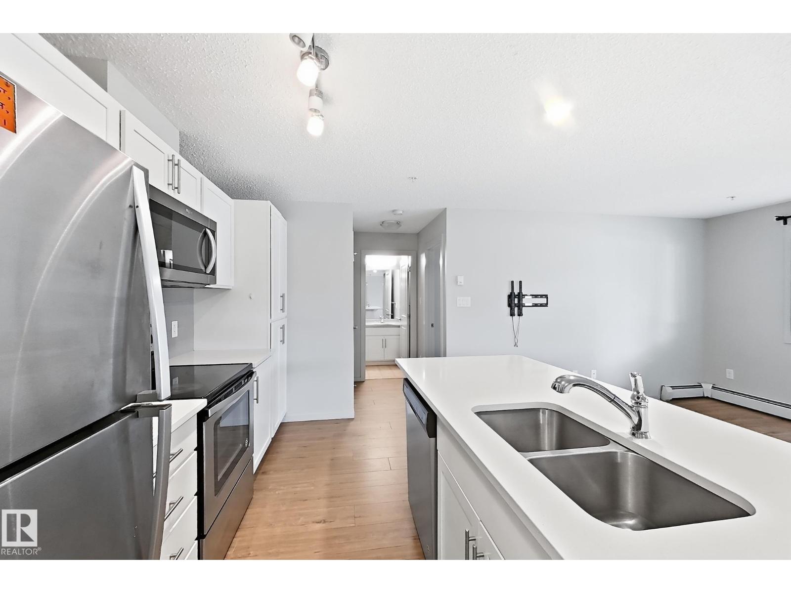 #112 5404 7 Av Sw Property Photo 14
