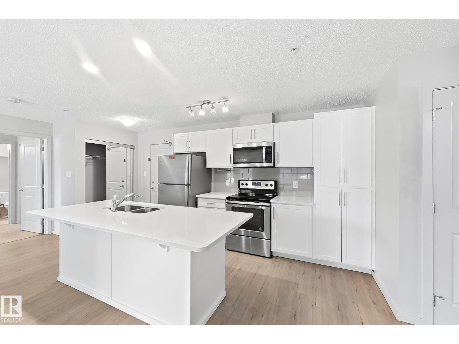 #112 5404 7 Av Sw Property Photo 16