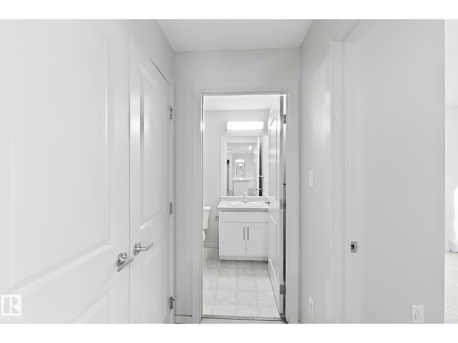 #112 5404 7 Av Sw Property Photo 23