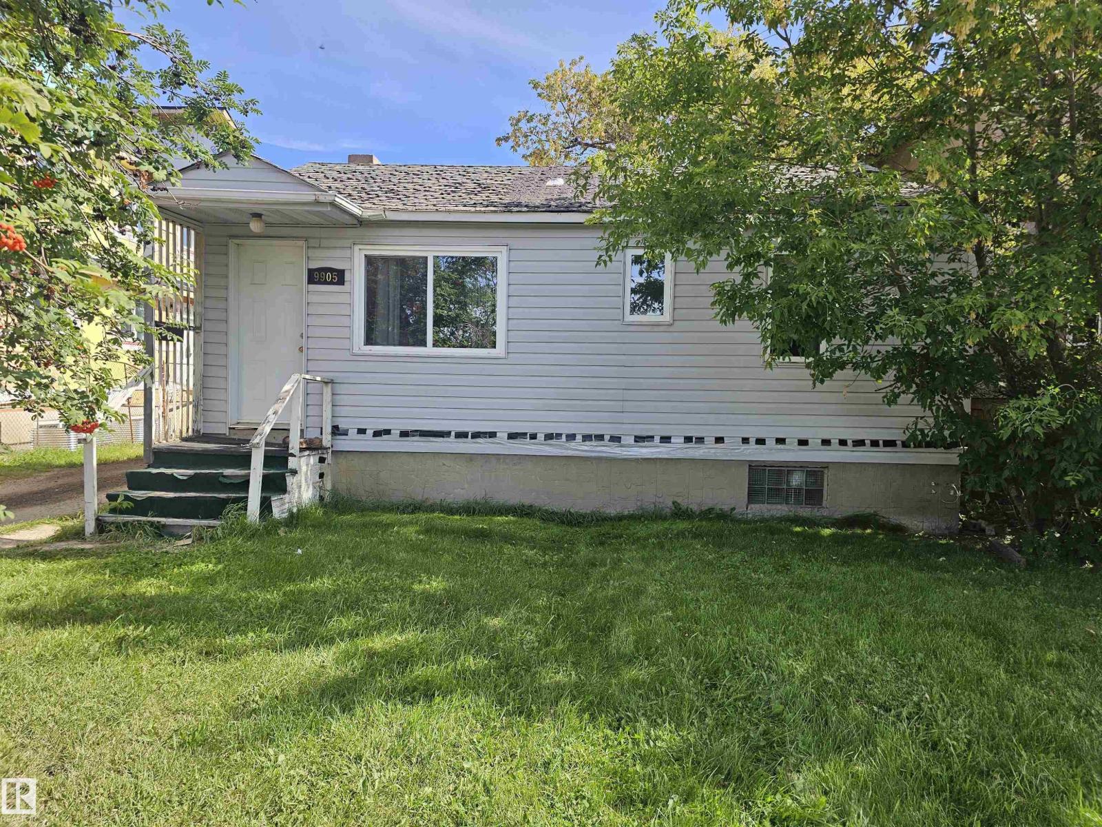 9905 163 St Nw Property Photo 1