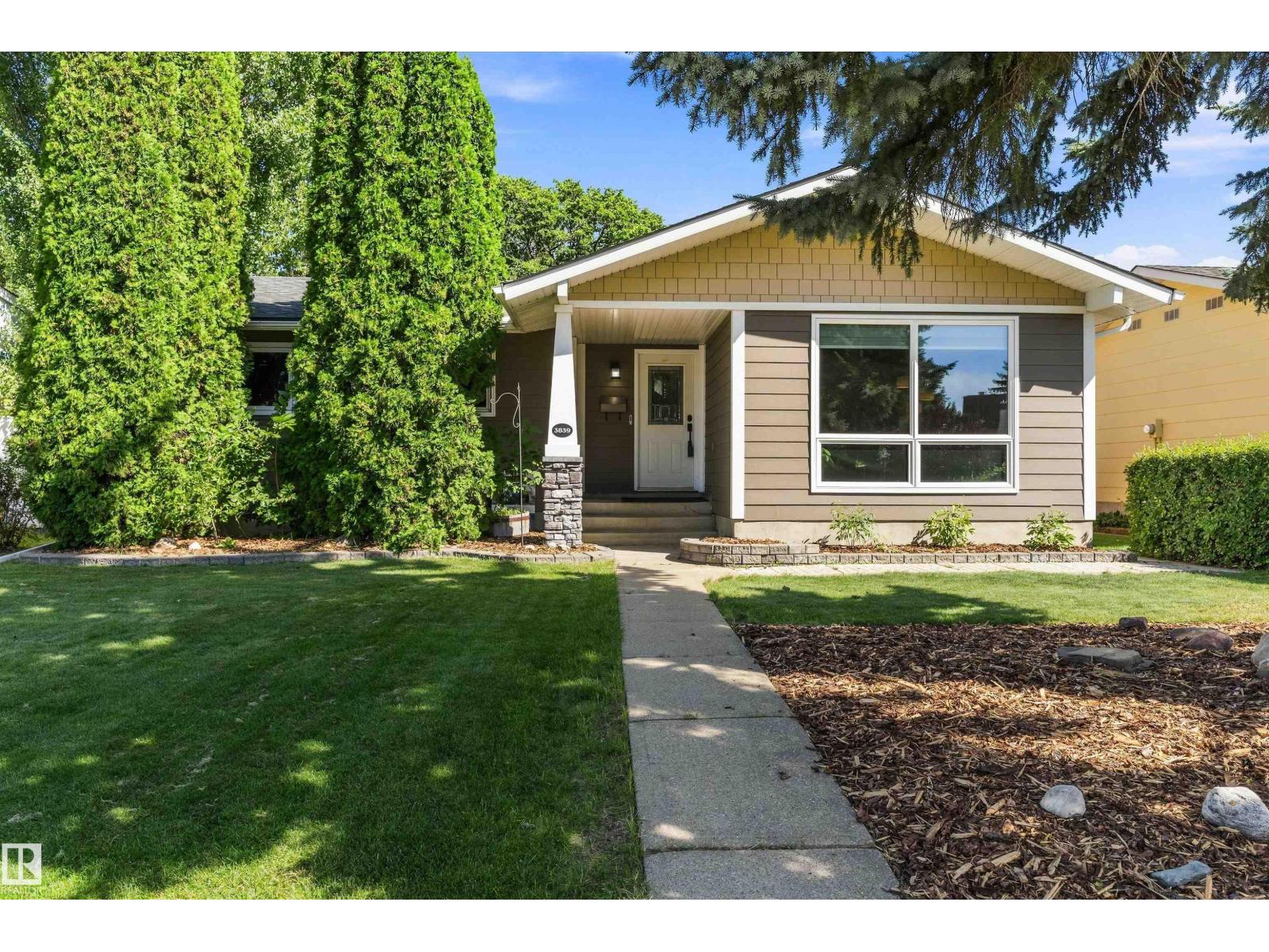 3839 117 St Nw Property Photo 1