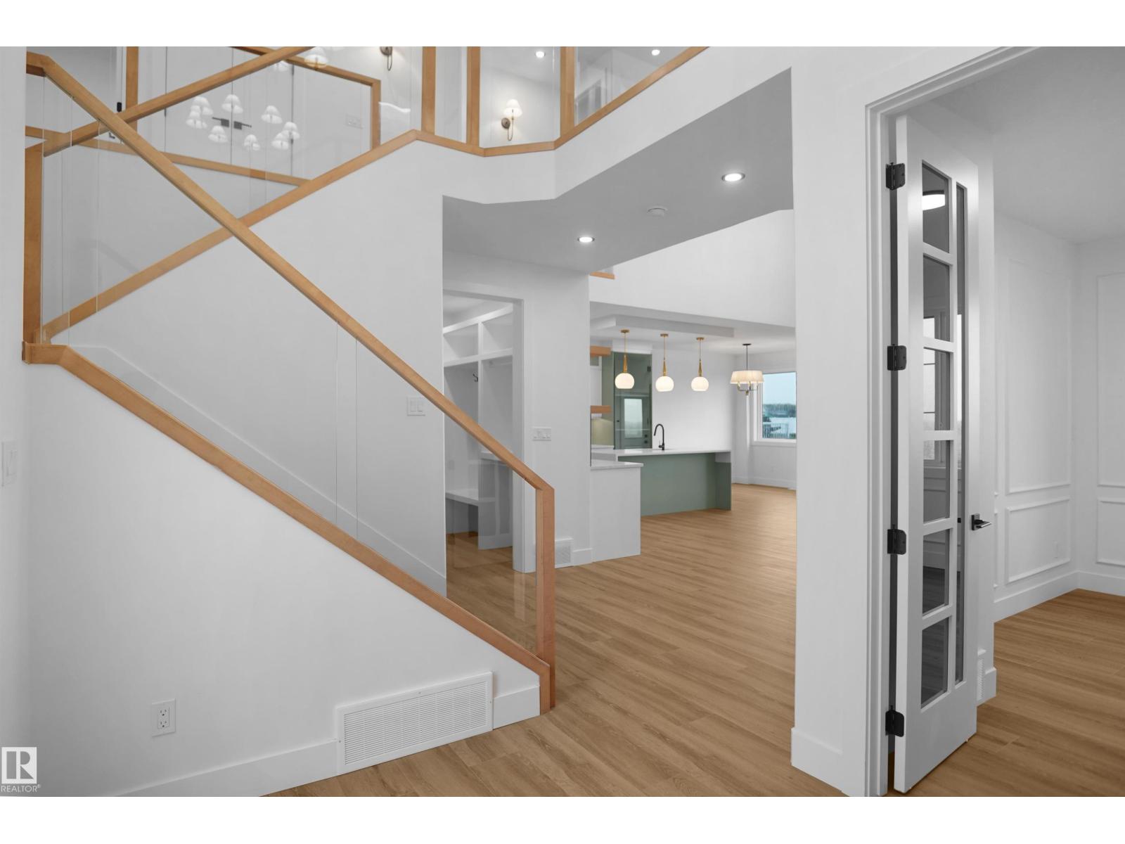 142 Edgewater Ci Property Photo 6