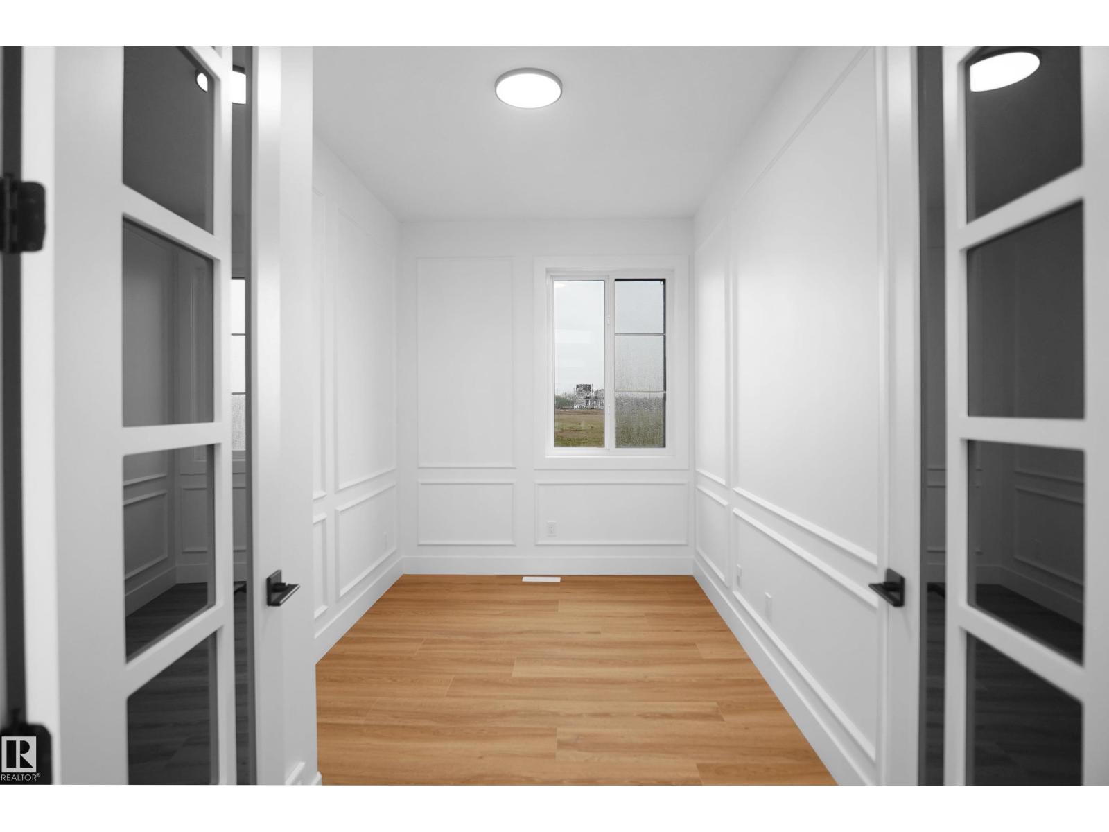 142 Edgewater Ci Property Photo 8