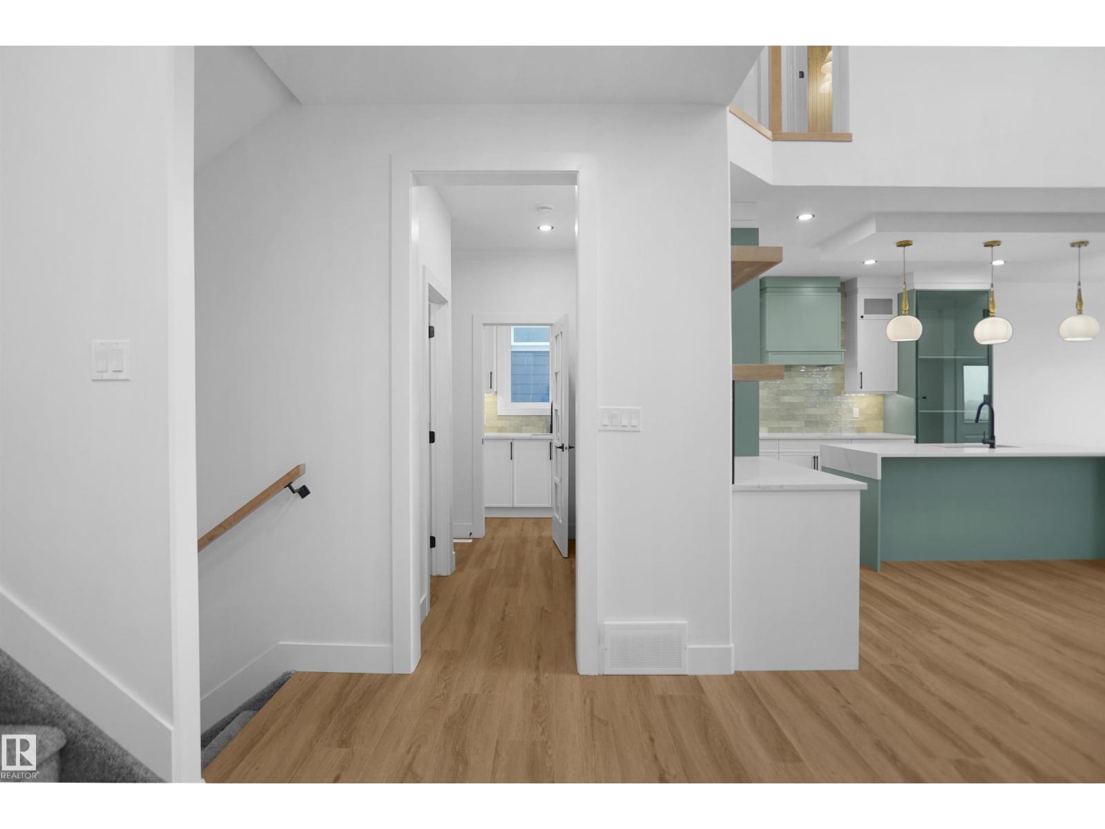 142 Edgewater Ci Property Photo 11