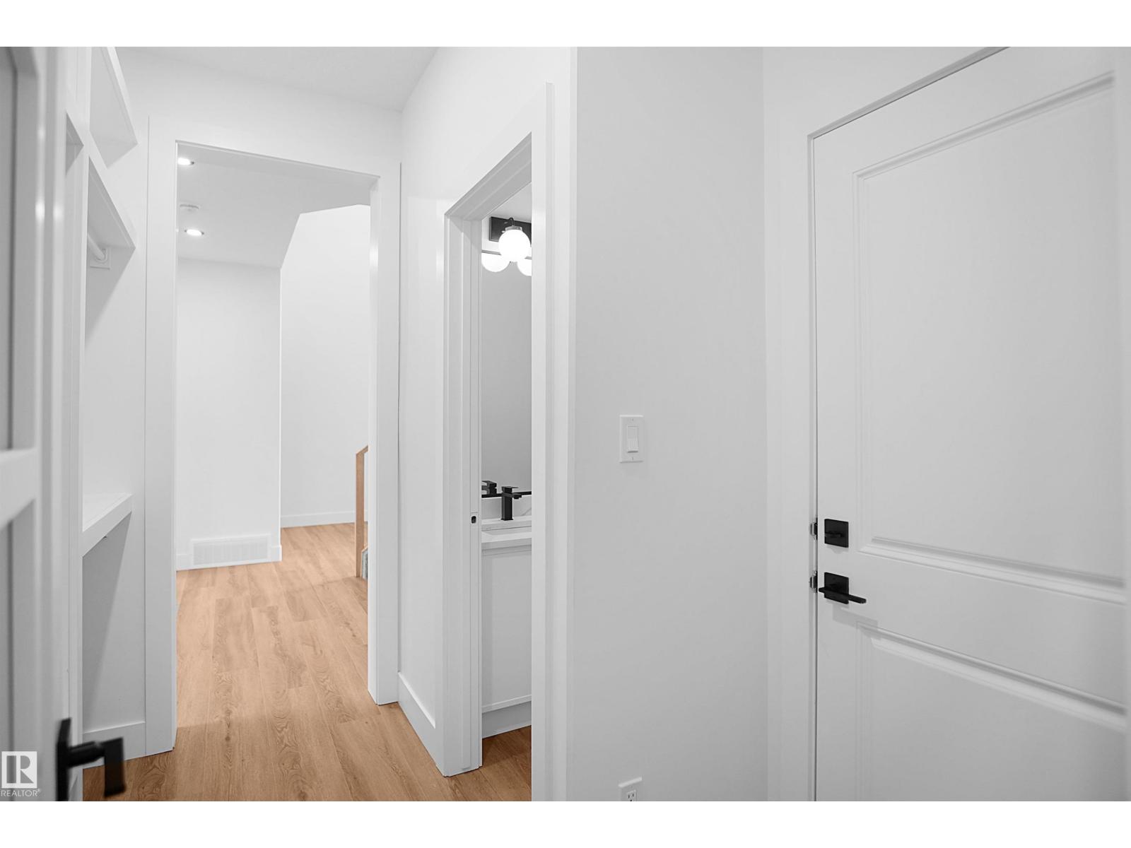 142 Edgewater Ci Property Photo 26