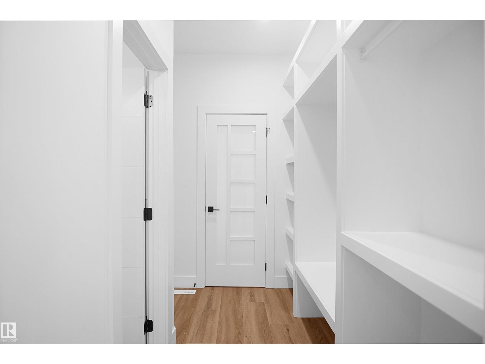 142 Edgewater Ci Property Photo 29