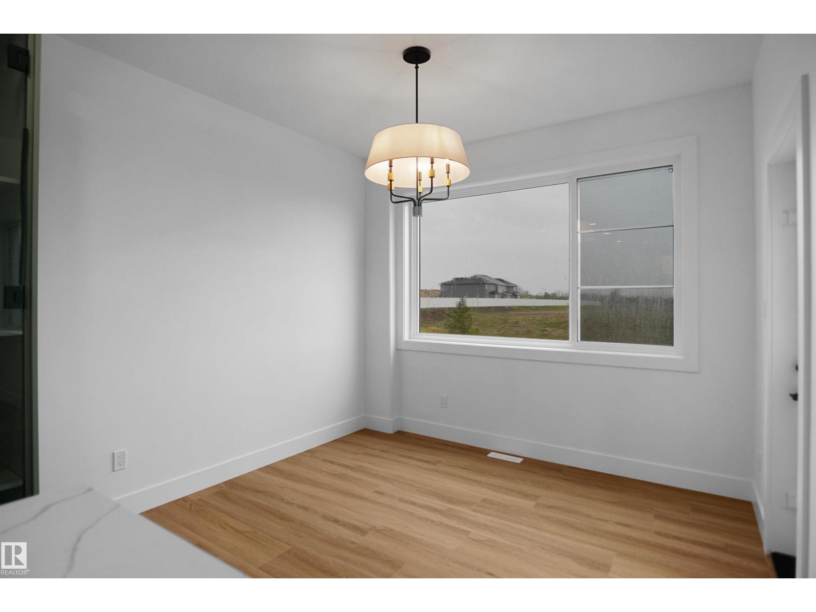 142 Edgewater Ci Property Photo 30