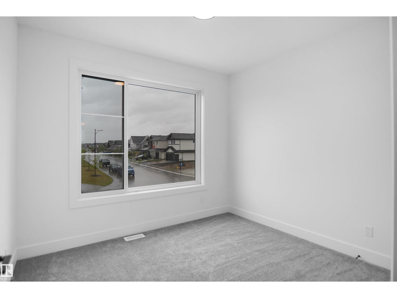 142 Edgewater Ci Property Photo 66