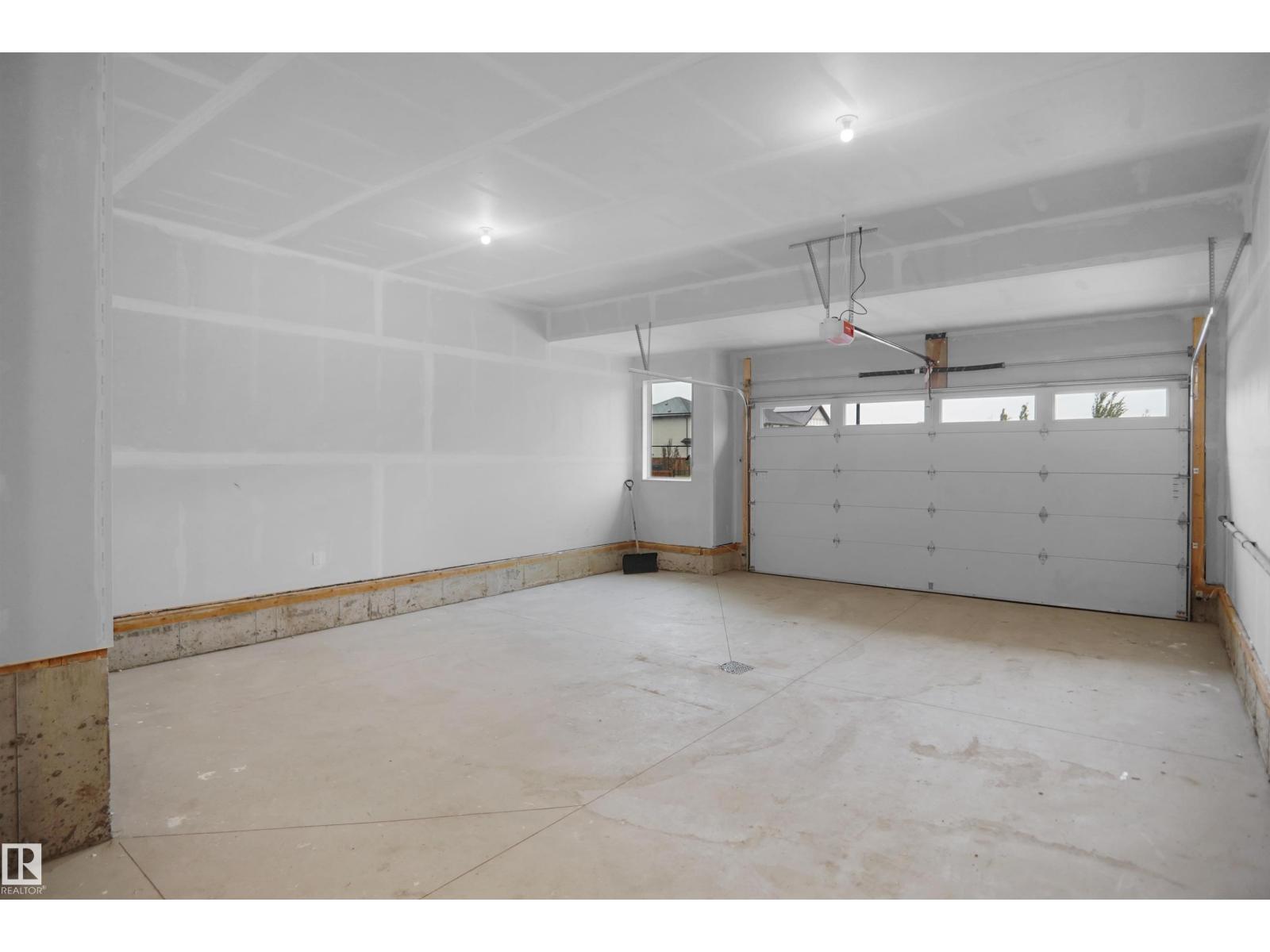 142 Edgewater Ci Property Photo 74