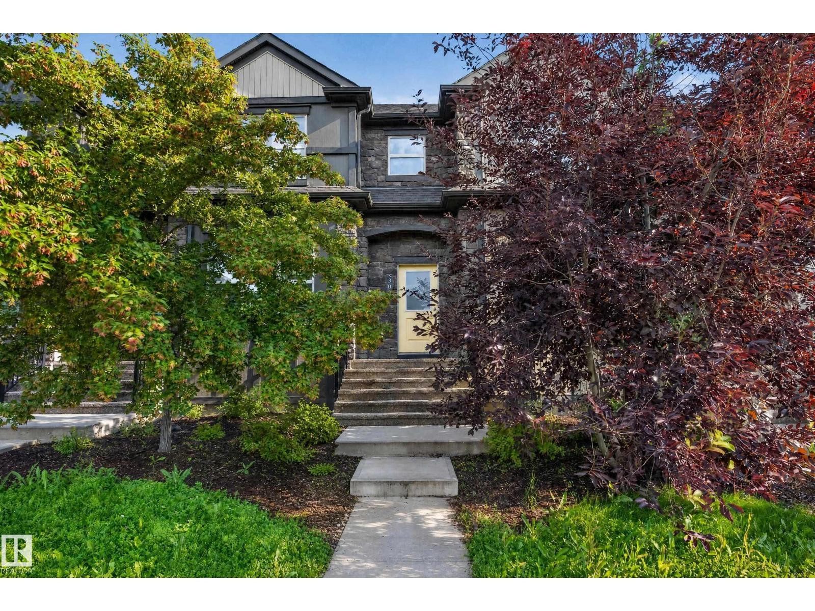 30 GREENBURY CL