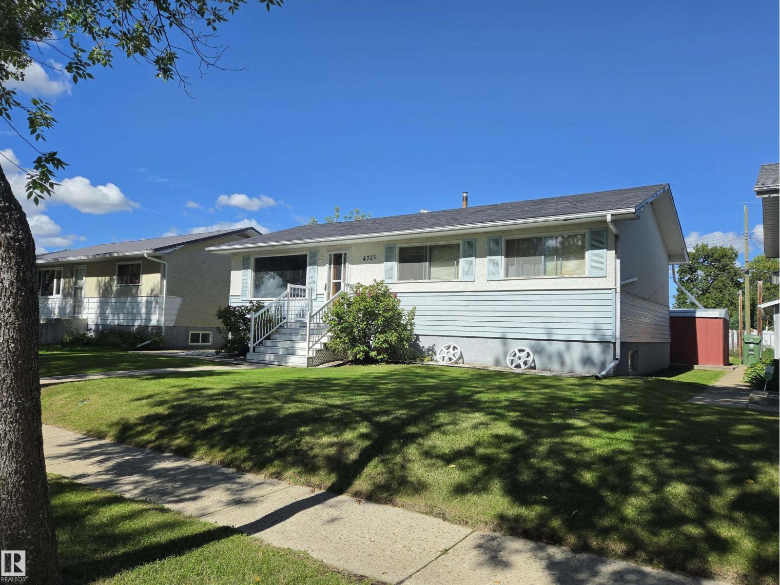 4721 44 Ave