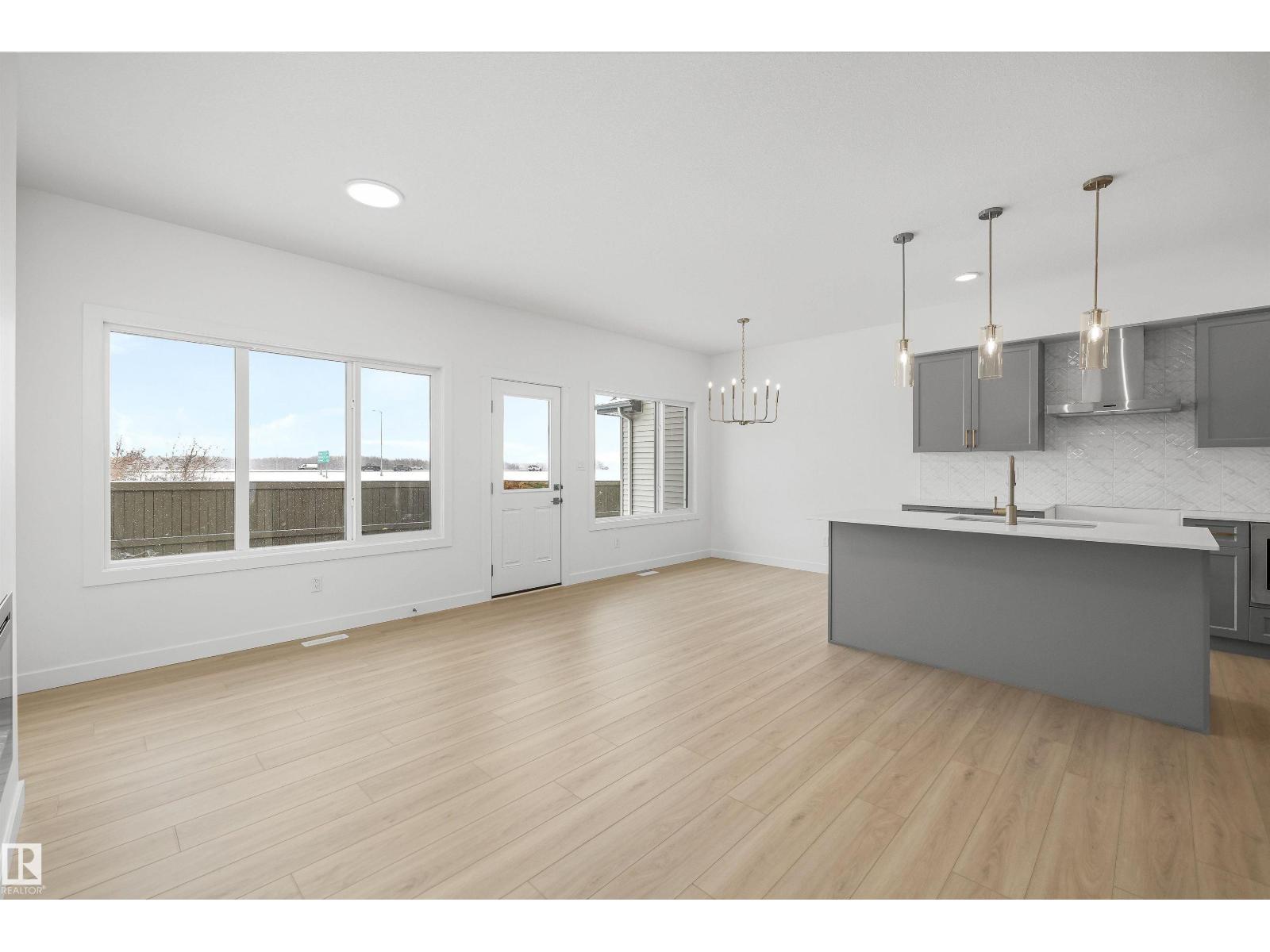 8704 183 Av Nw Property Photo 19