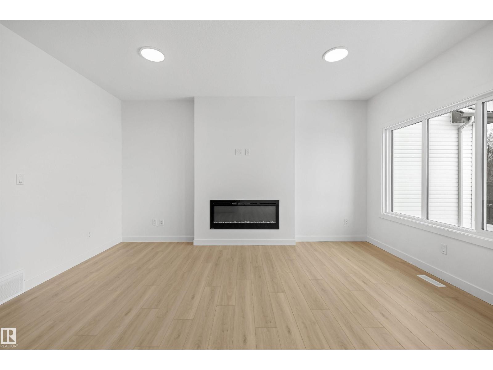8704 183 Av Nw Property Photo 20