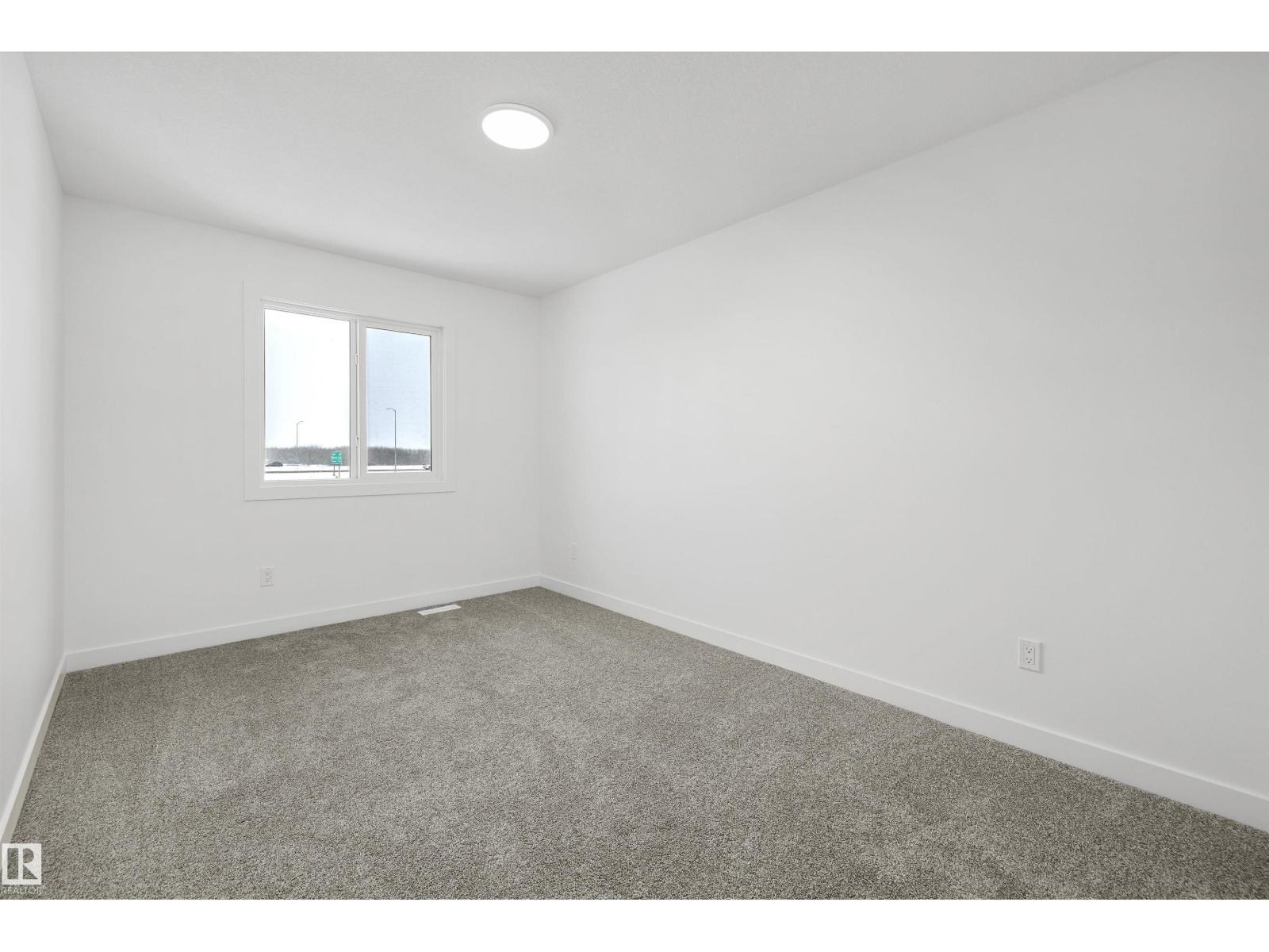 8704 183 Av Nw Property Photo 27