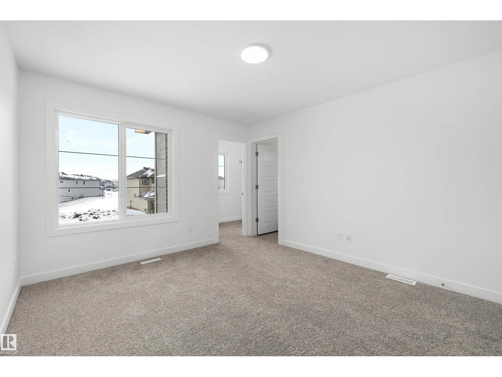 8704 183 Av Nw Property Photo 36