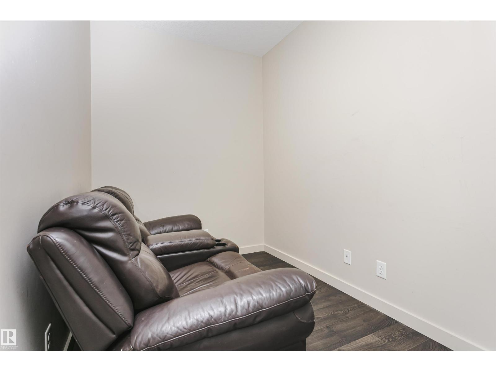 #217 304 Ambleside Link Sw Property Photo 7