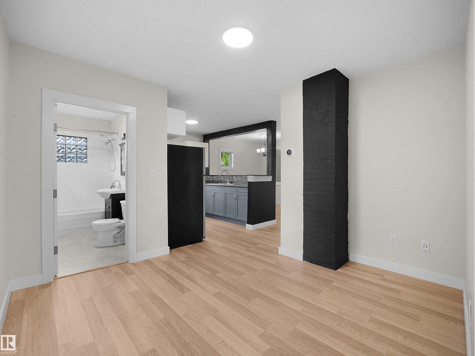 11918 86 St Nw Property Photo 3
