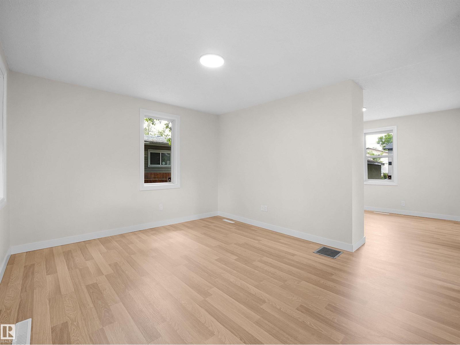 11918 86 St Nw Property Photo 12