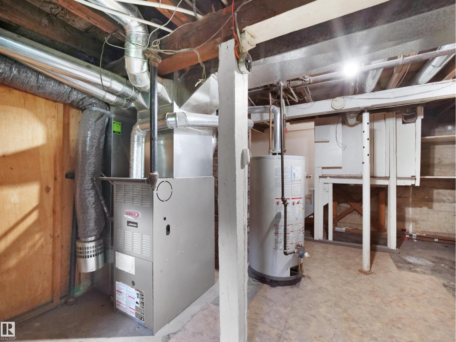11918 86 St Nw Property Photo 24