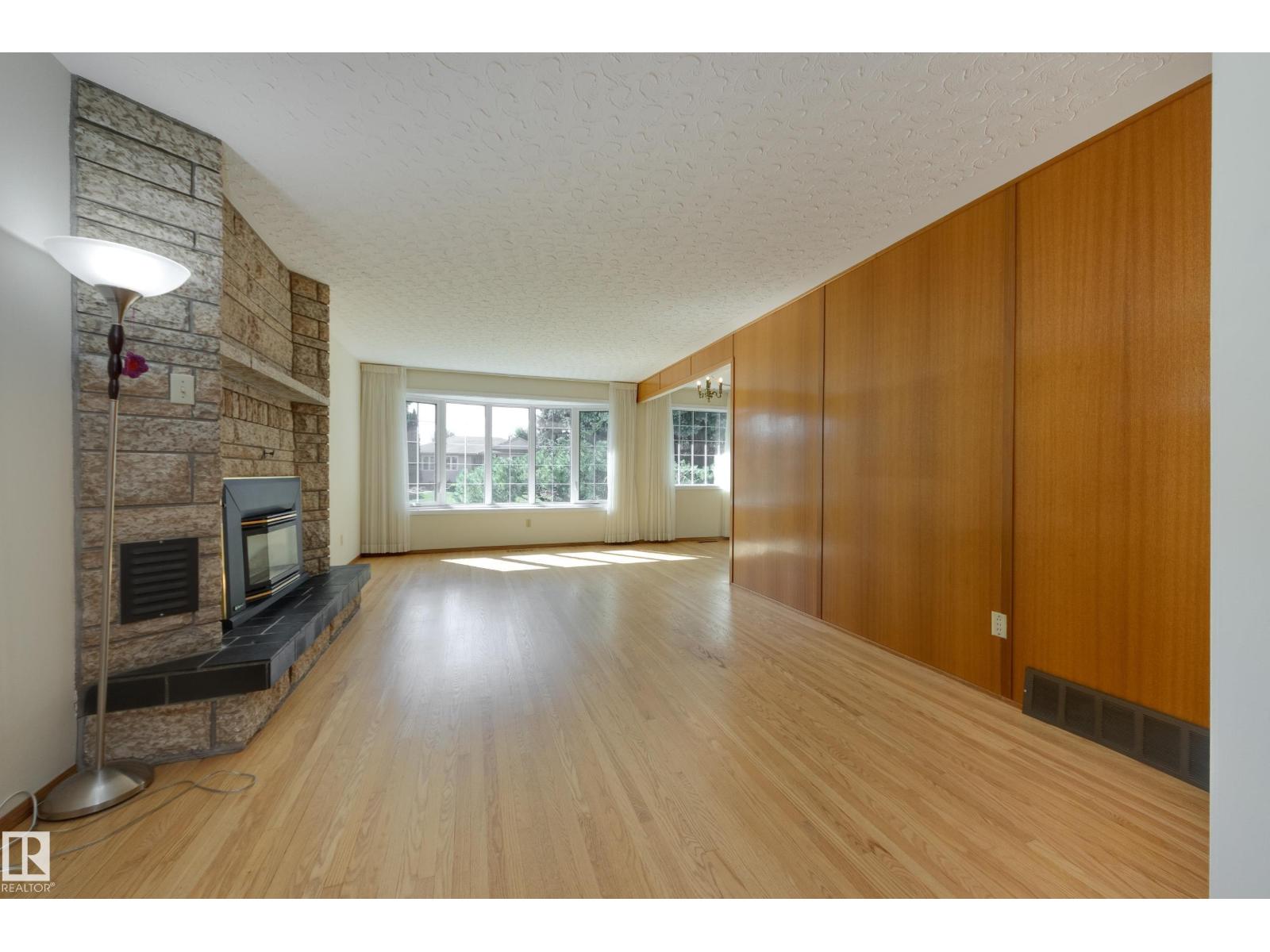 4820 109 Av Nw Property Photo 4