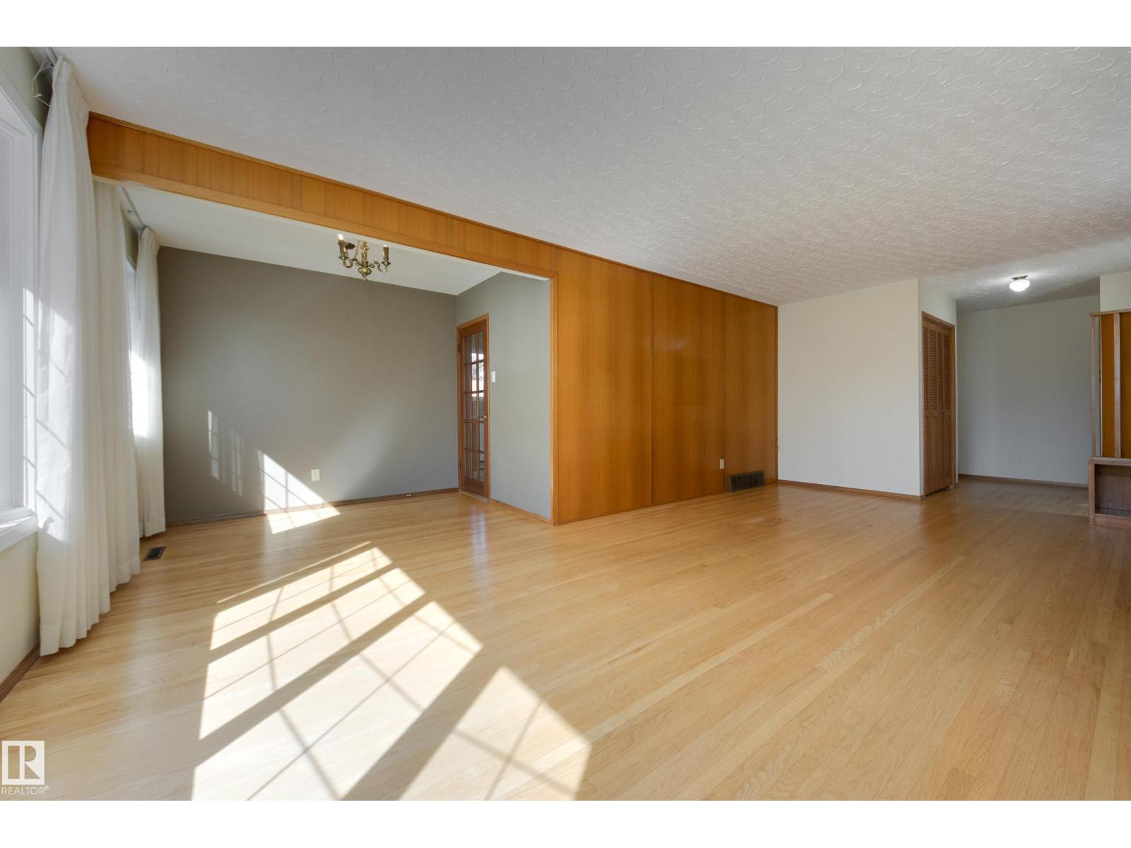 4820 109 Av Nw Property Photo 8