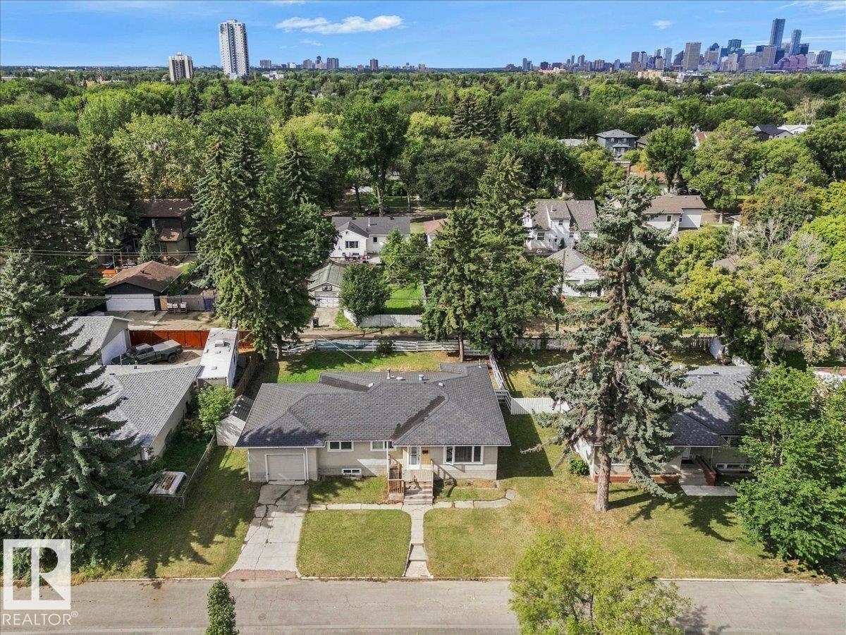 9228 75 St Nw Property Photo 1