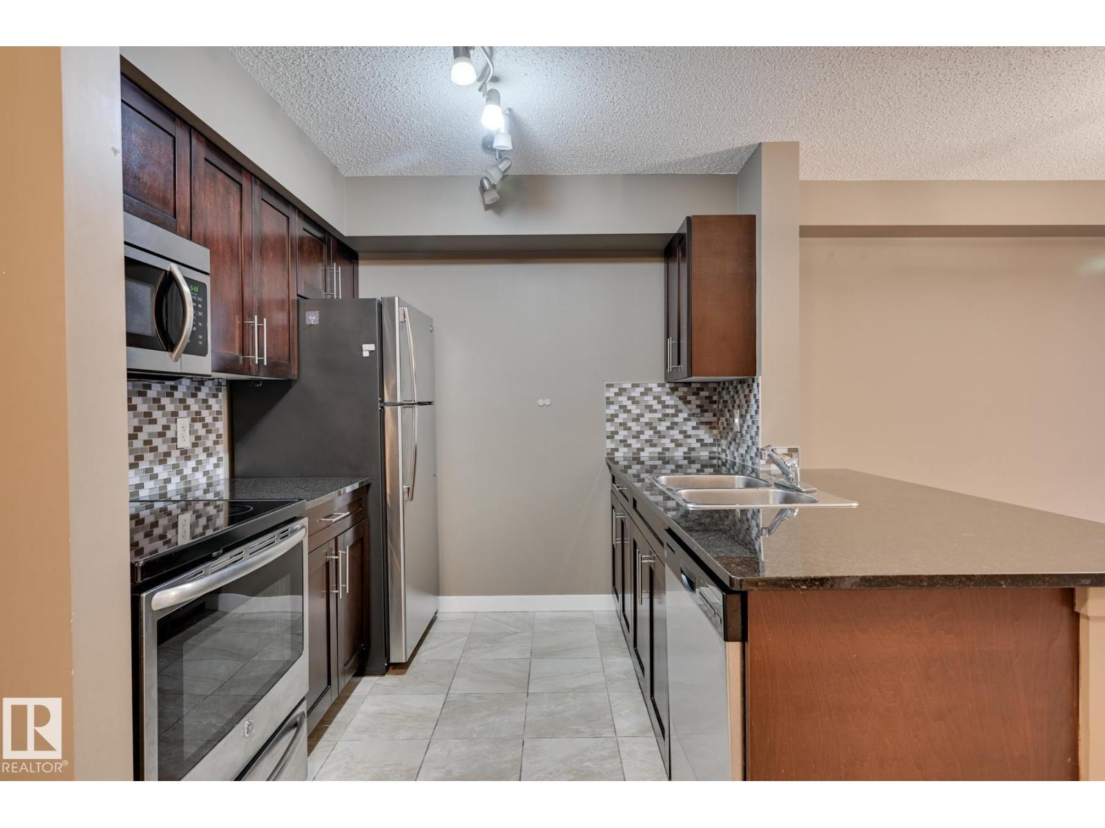 #217 3211 James Mowatt Tr Sw Property Photo 11