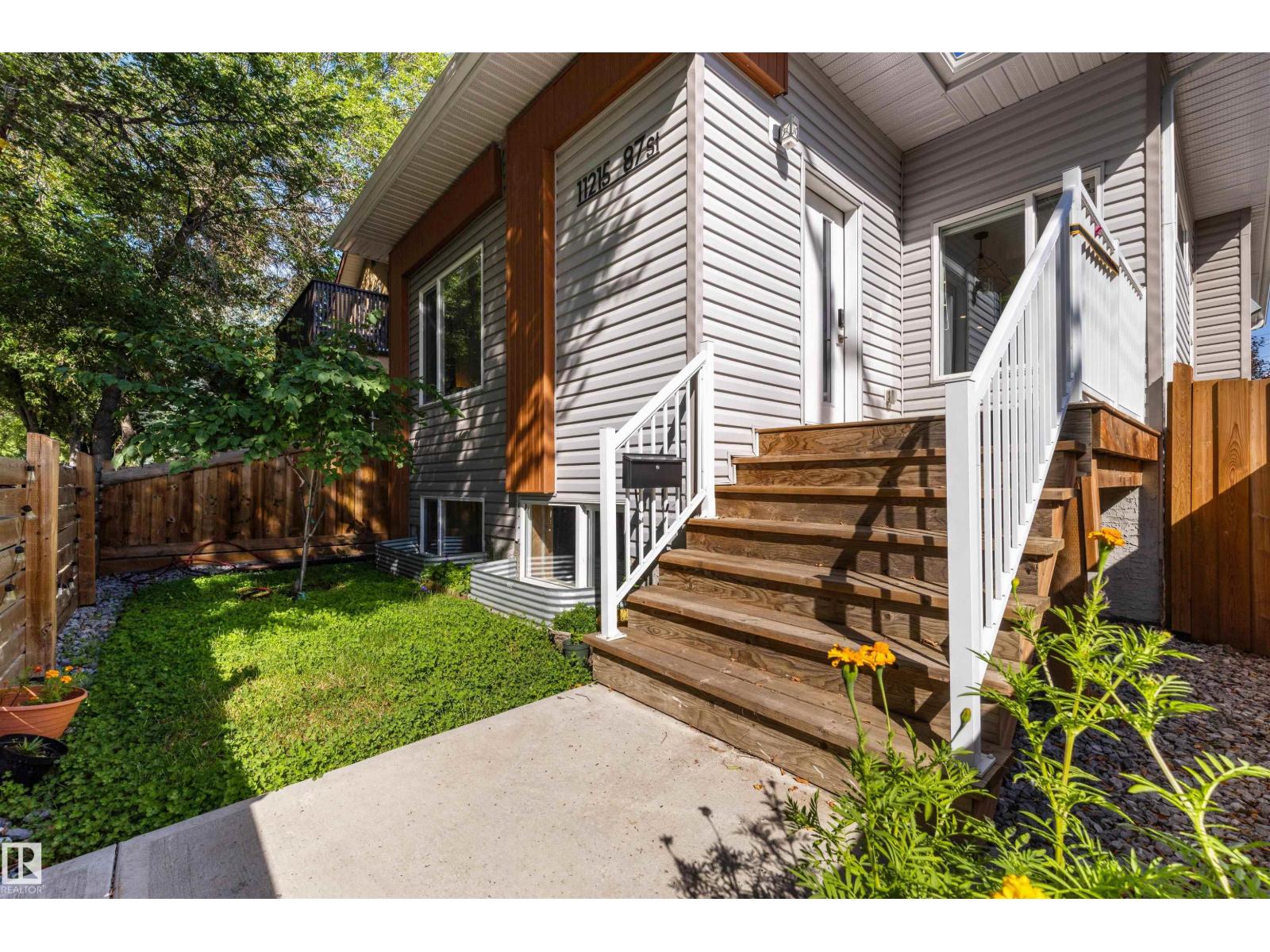 11215 87 St Nw Property Photo 2
