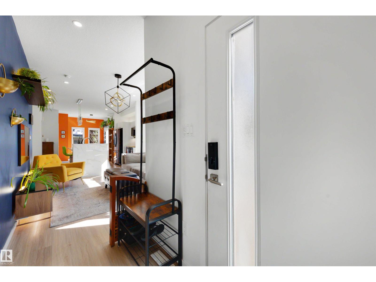 11215 87 St Nw Property Photo 5