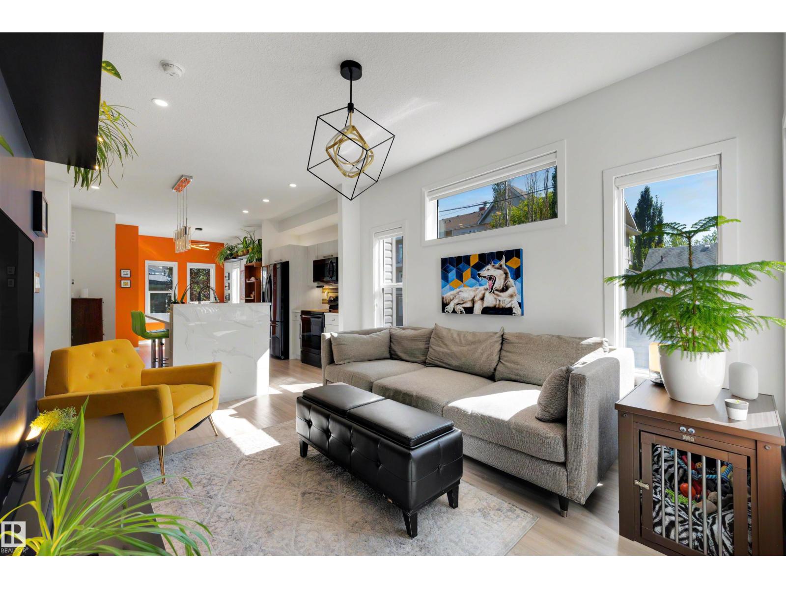 11215 87 St Nw Property Photo 9