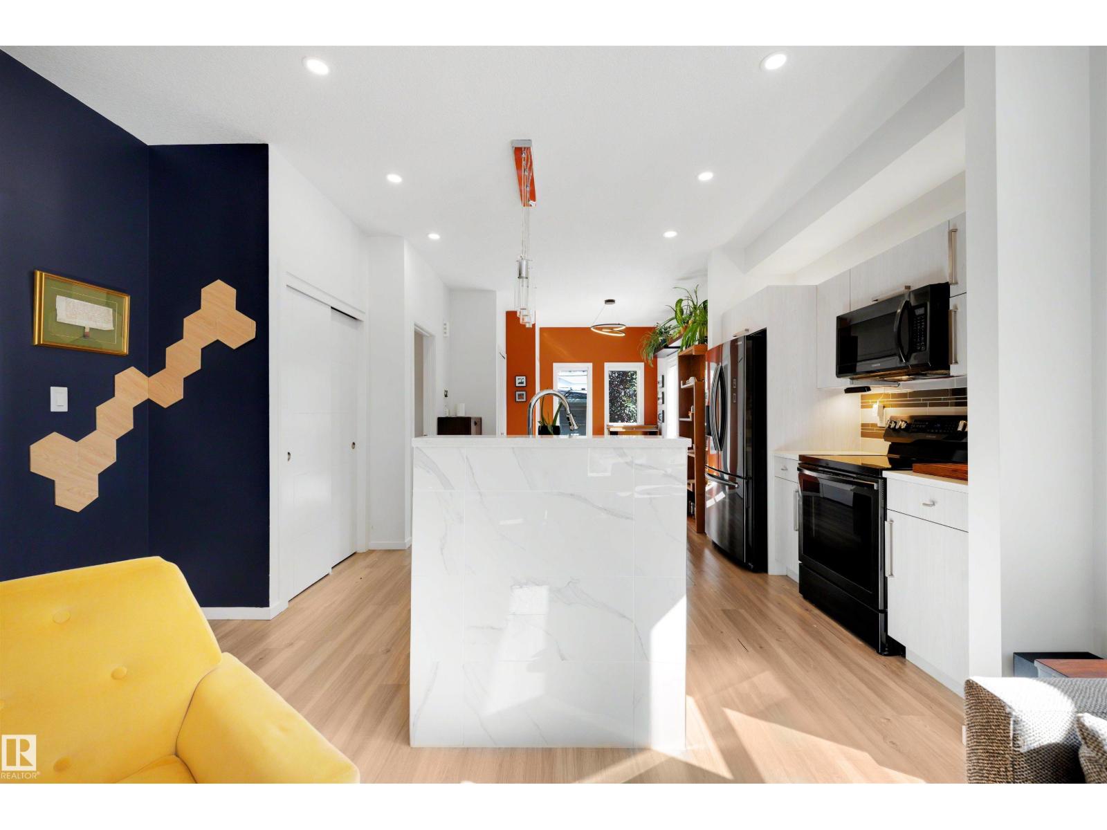 11215 87 St Nw Property Photo 11