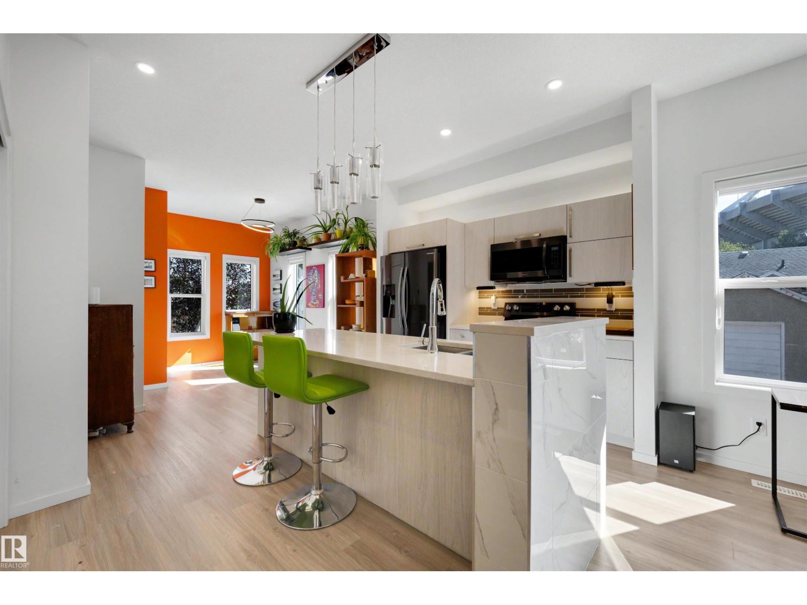 11215 87 St Nw Property Photo 13