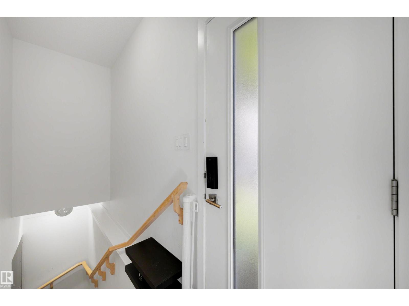 11215 87 St Nw Property Photo 18