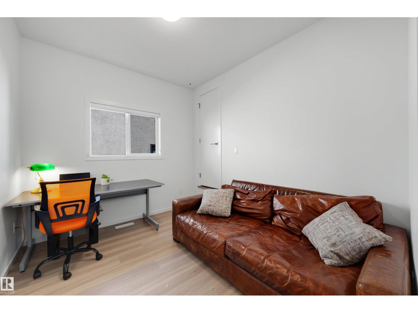 11215 87 St Nw Property Photo 19