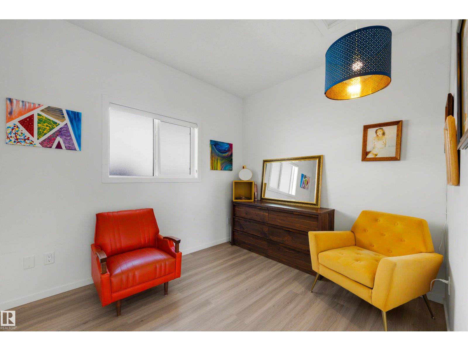 11215 87 St Nw Property Photo 20