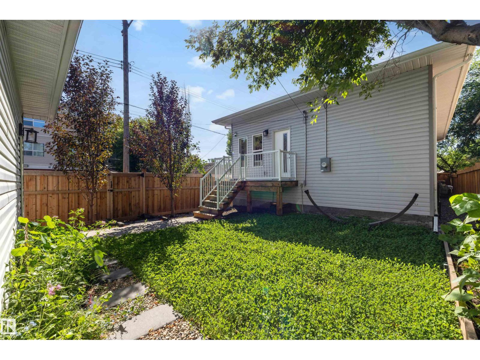 11215 87 St Nw Property Photo 23