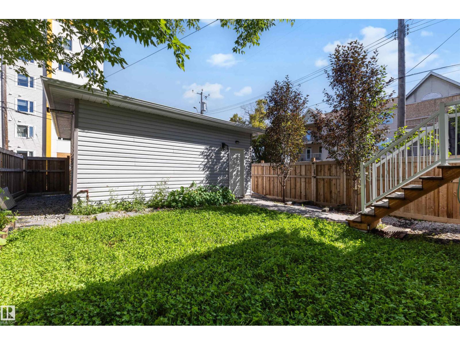 11215 87 St Nw Property Photo 24