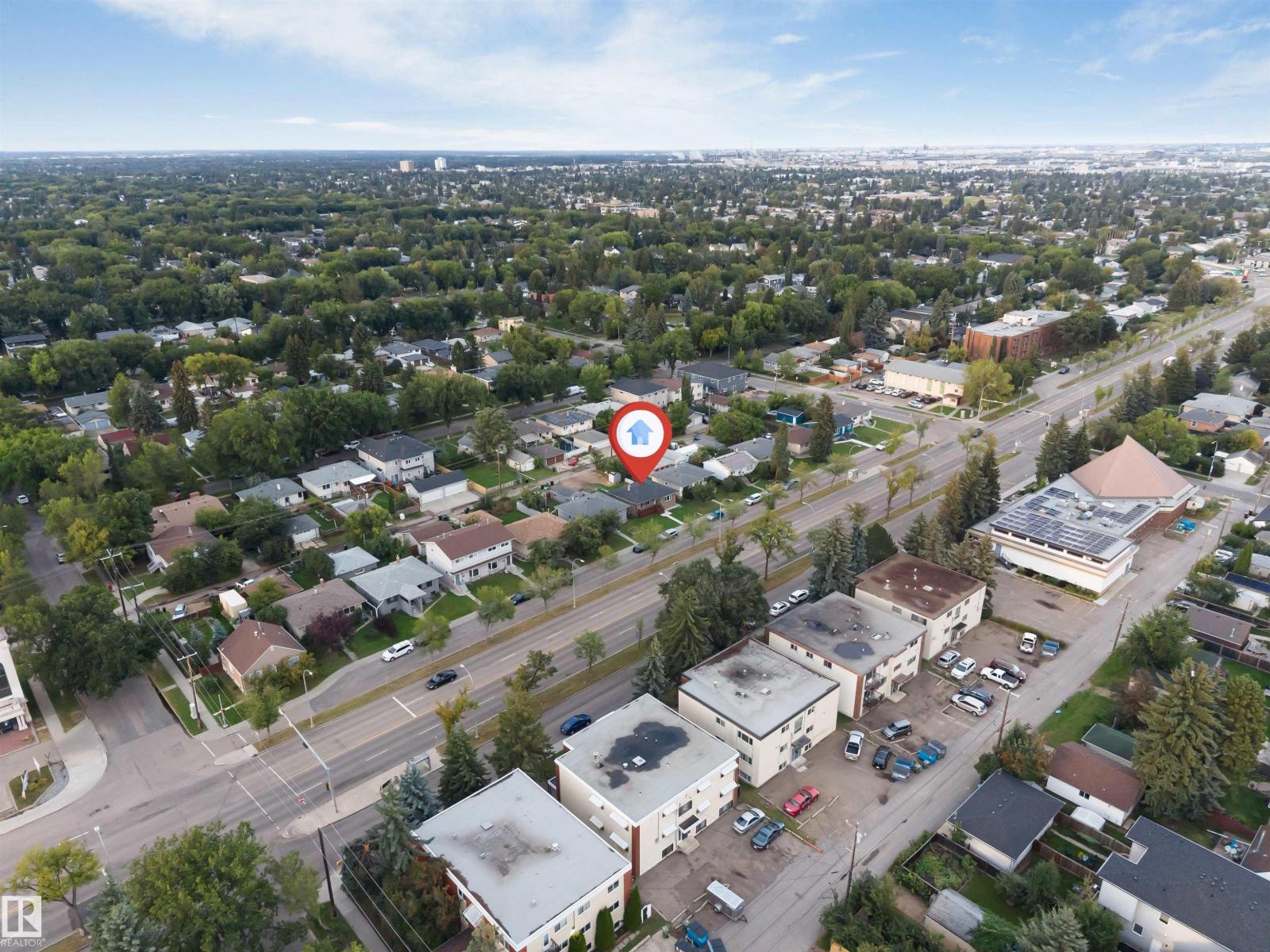 7928 82 Av Nw Property Photo 4
