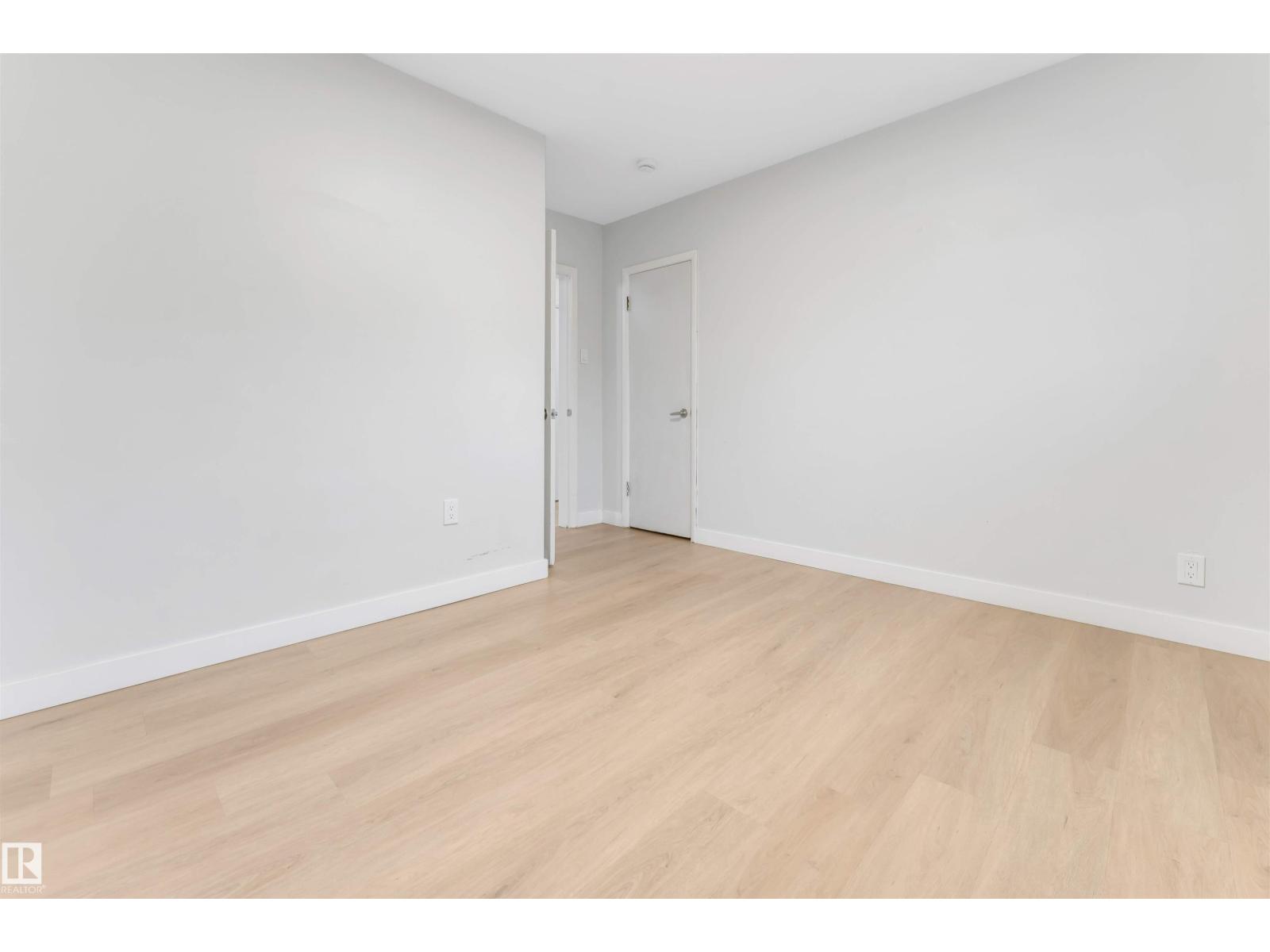 7928 82 Av Nw Property Photo 16