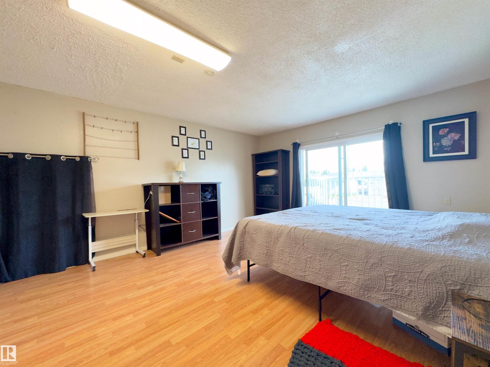 4844 47 Av Property Photo 17