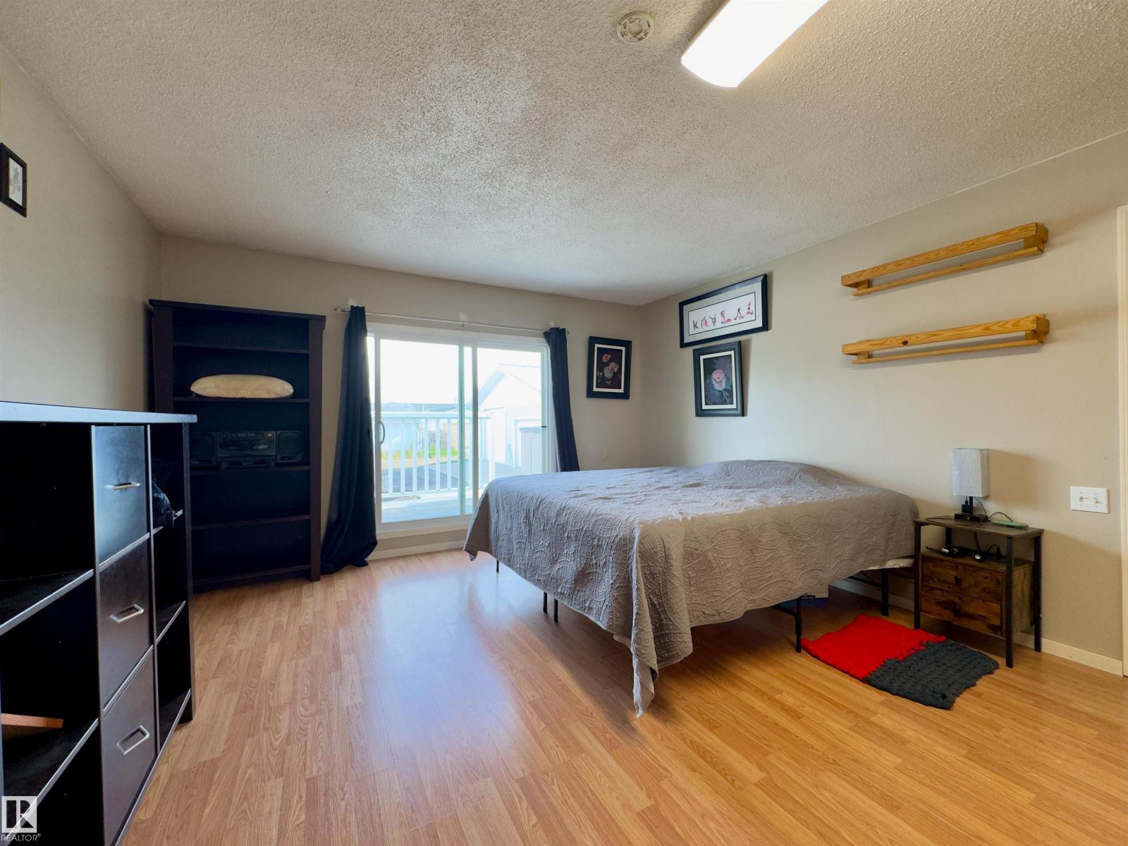 4844 47 Av Property Photo 18